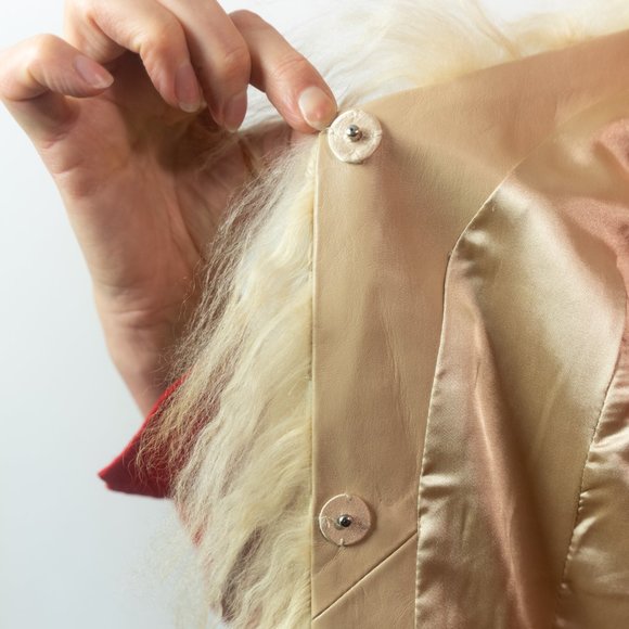 Virtuale Mongolian Fur Vest - Picture 5 of 11